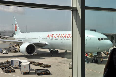 air canada 77w|Air Canada .
